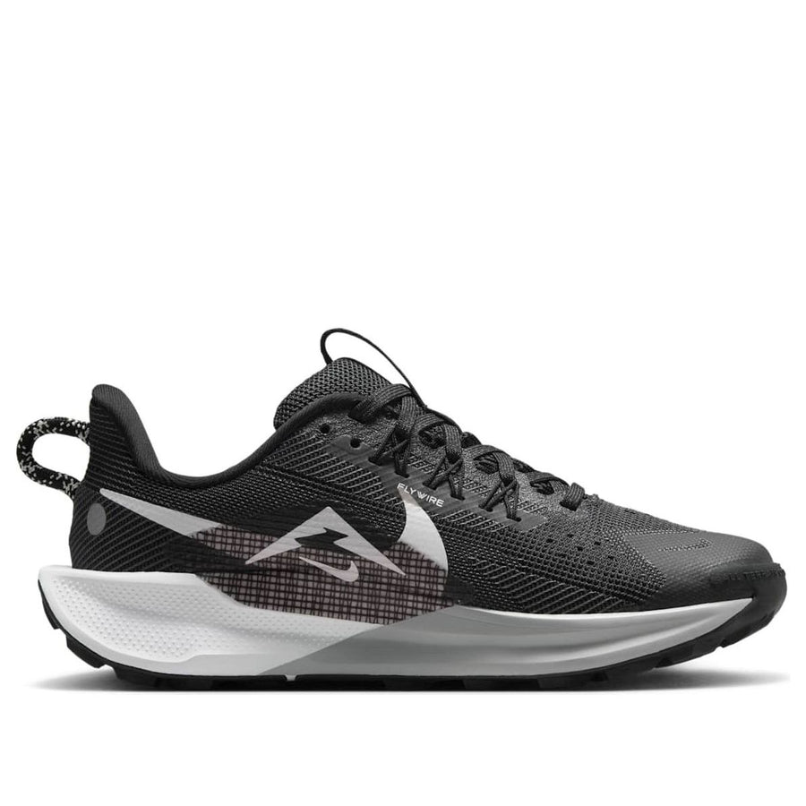 Кроссовки (GS) Nike React Pegasus Trail 5 'Black Anthracite Wolf Grey White', черный — фото 2