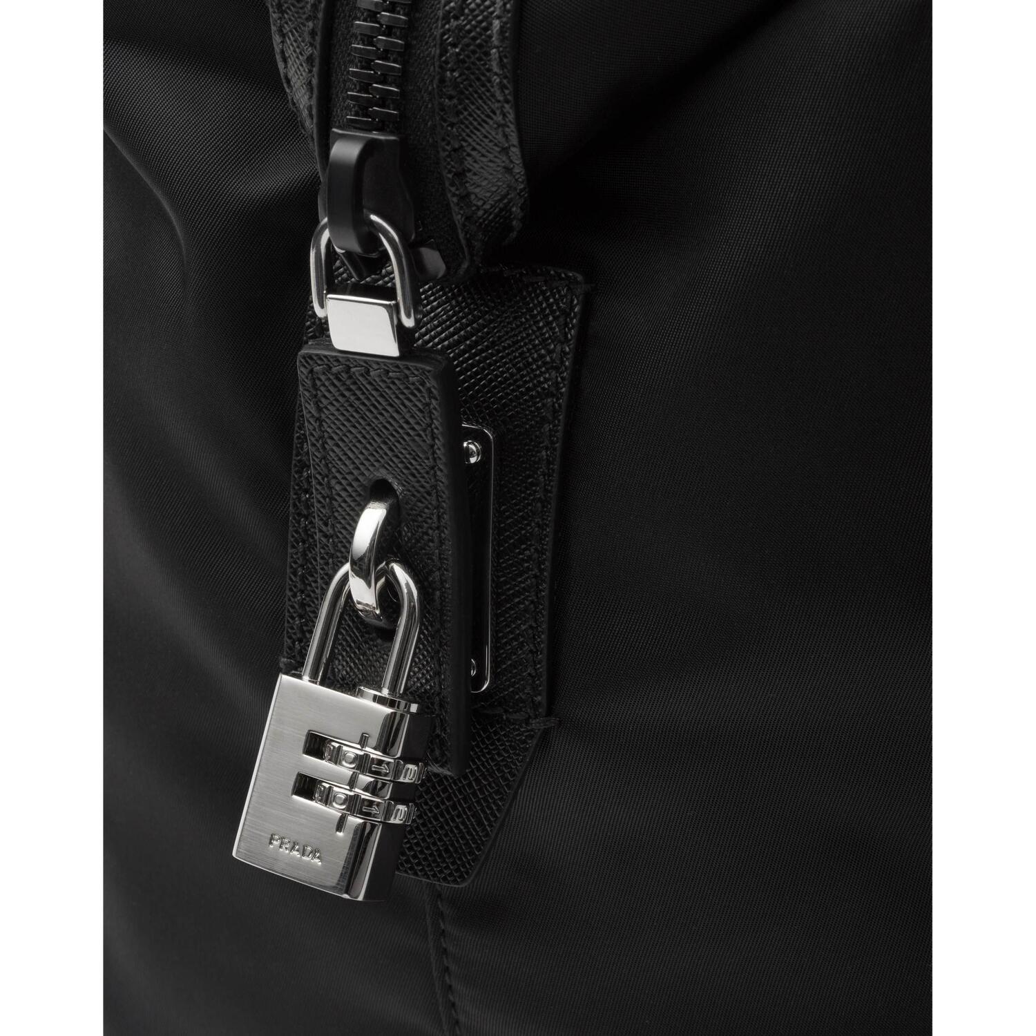 Нейлоновая дорожная сумка мужская черная PRADA, Set (Bag+Dust Bag) — фото 4
