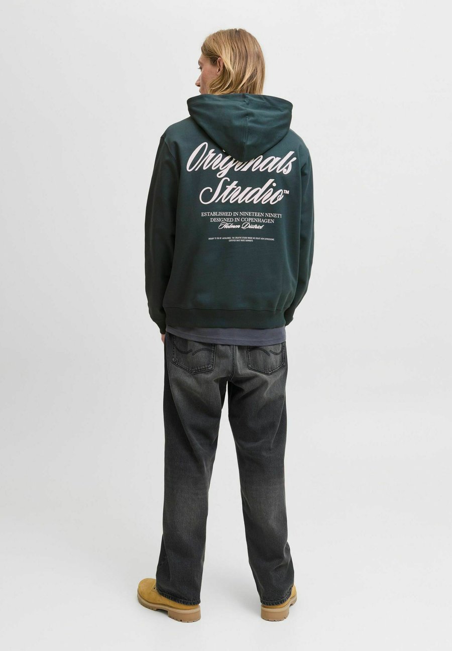 

Худи Jack & Jones JORNORREBRO TYPO BACK HOOD SN, Forest River/Dark Green