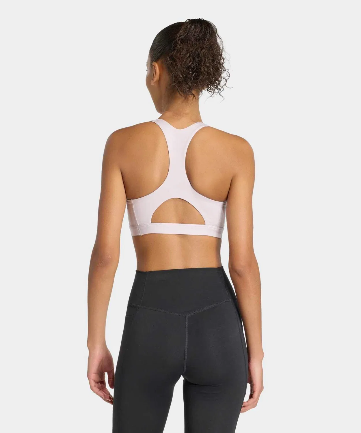 Женский спортивный бюстгальтер с средним уровнем поддержки, модель Optime Essentials Workout Medium Support Bra, Adidas, Purple — фото 2