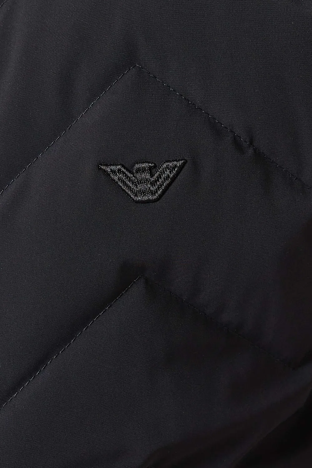 Жилет стеганый на пуху Emporio Armani, черный — фото 4