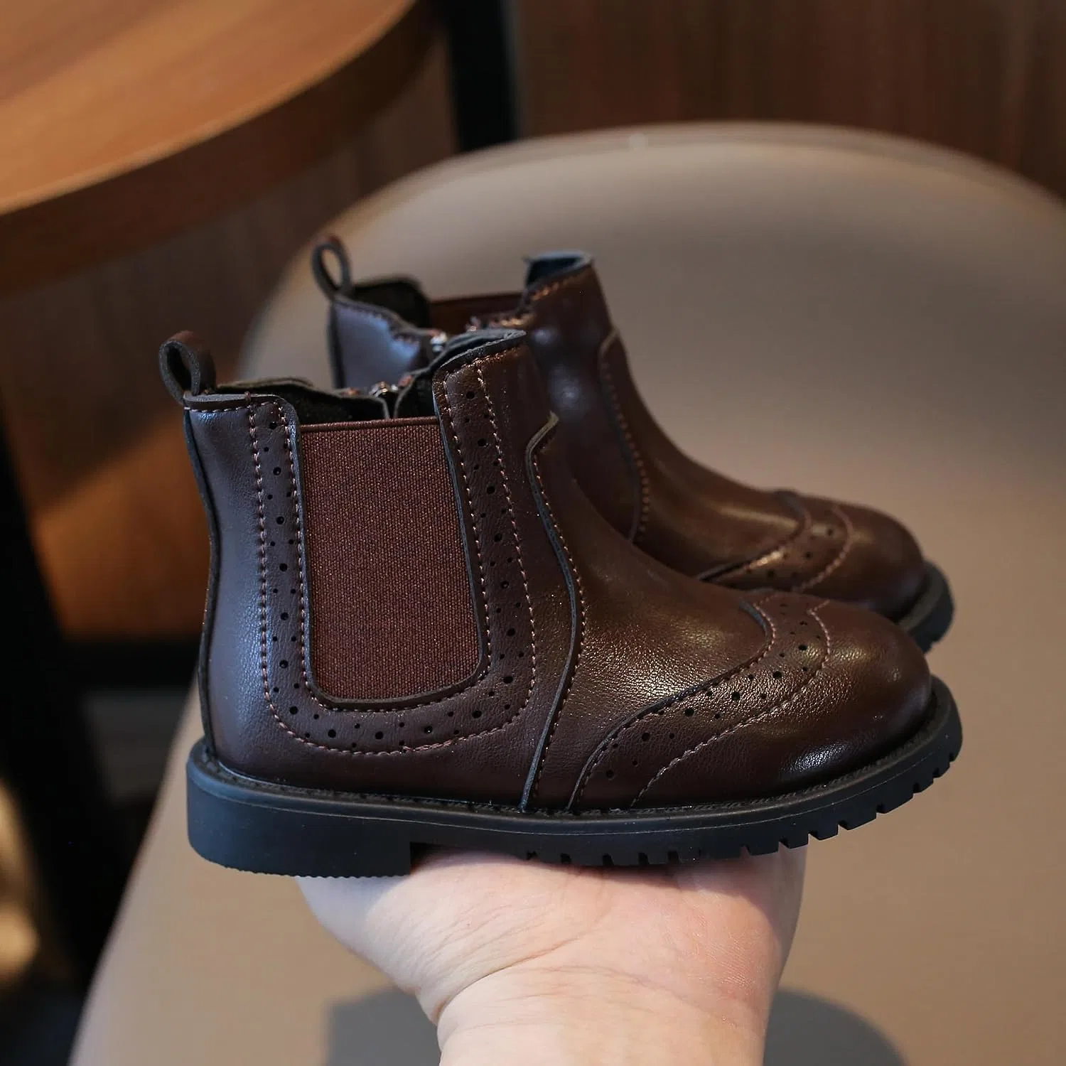 Детские кожаные ботинки на щиколотке с боковой молнией Brogue Style YWPENGCAI, Brown — фото 2