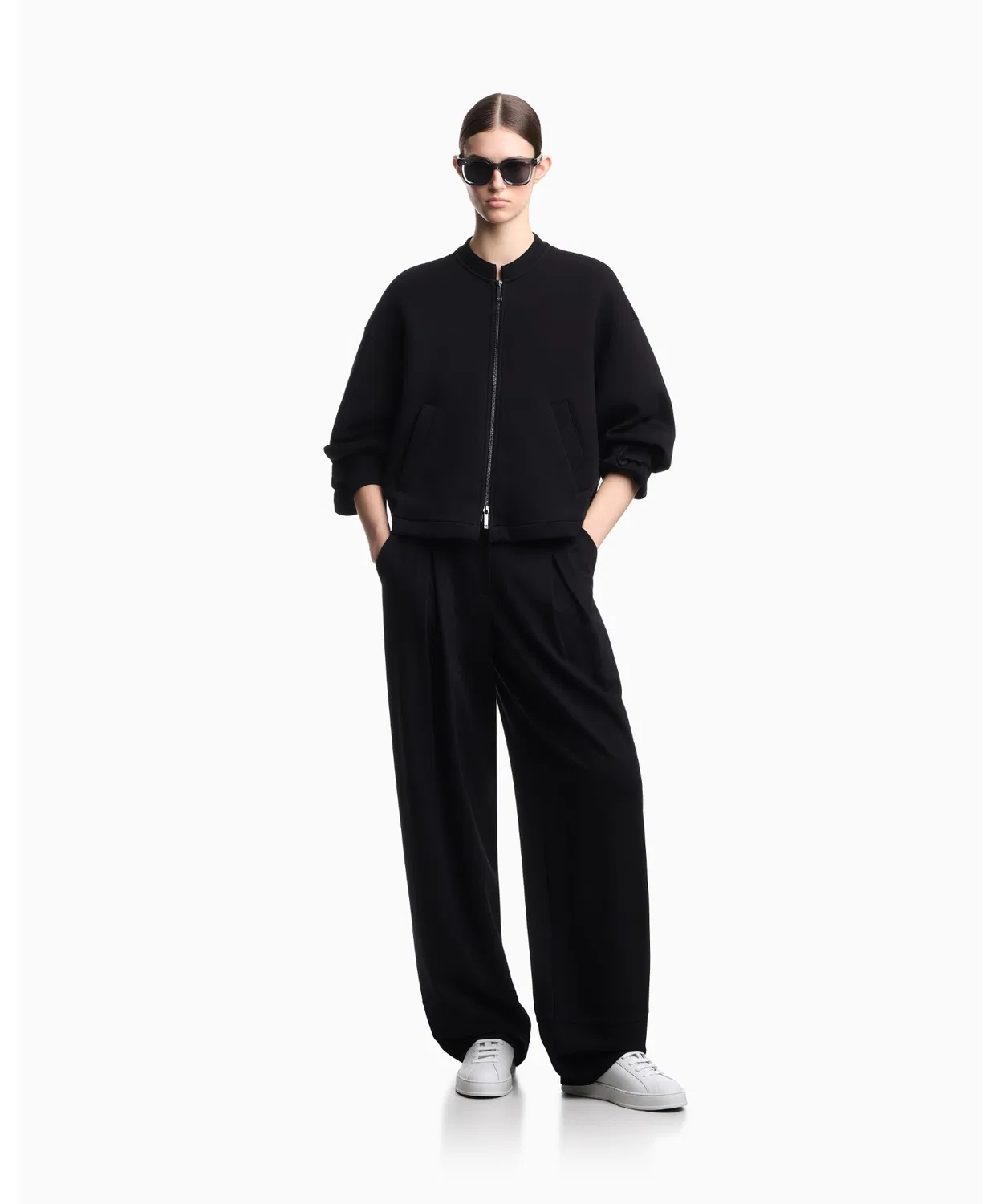 Женский бомбер из стрейч-двойного джерси с молнией, модель EMPORIO ARMANI, Черный — фото 3