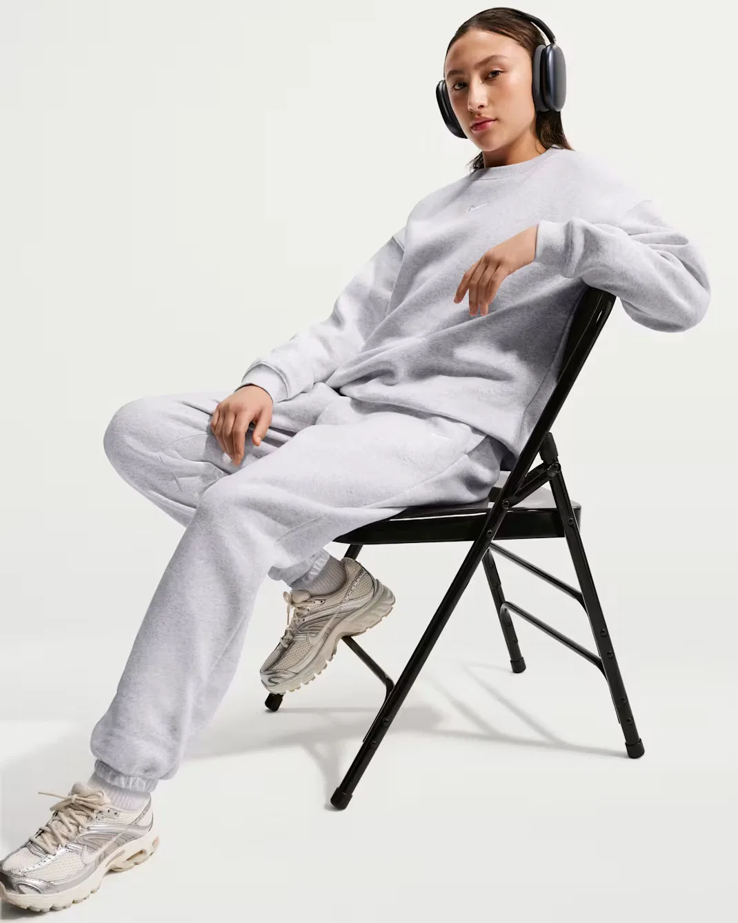 Свободные брюки для девочек Nike Sportswear Studio Fleece, Birch Heather/White/White — фото 4