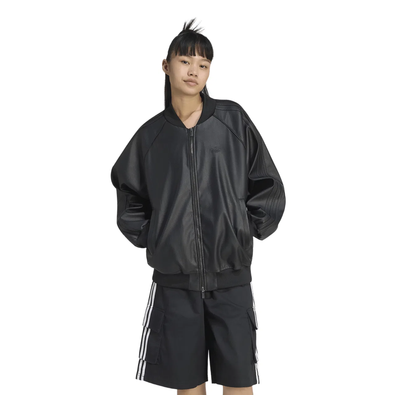 Женская куртка oversize из кожзама с молнией, модель Pleather SST Oversized Track Top, adidas, Black Maroon