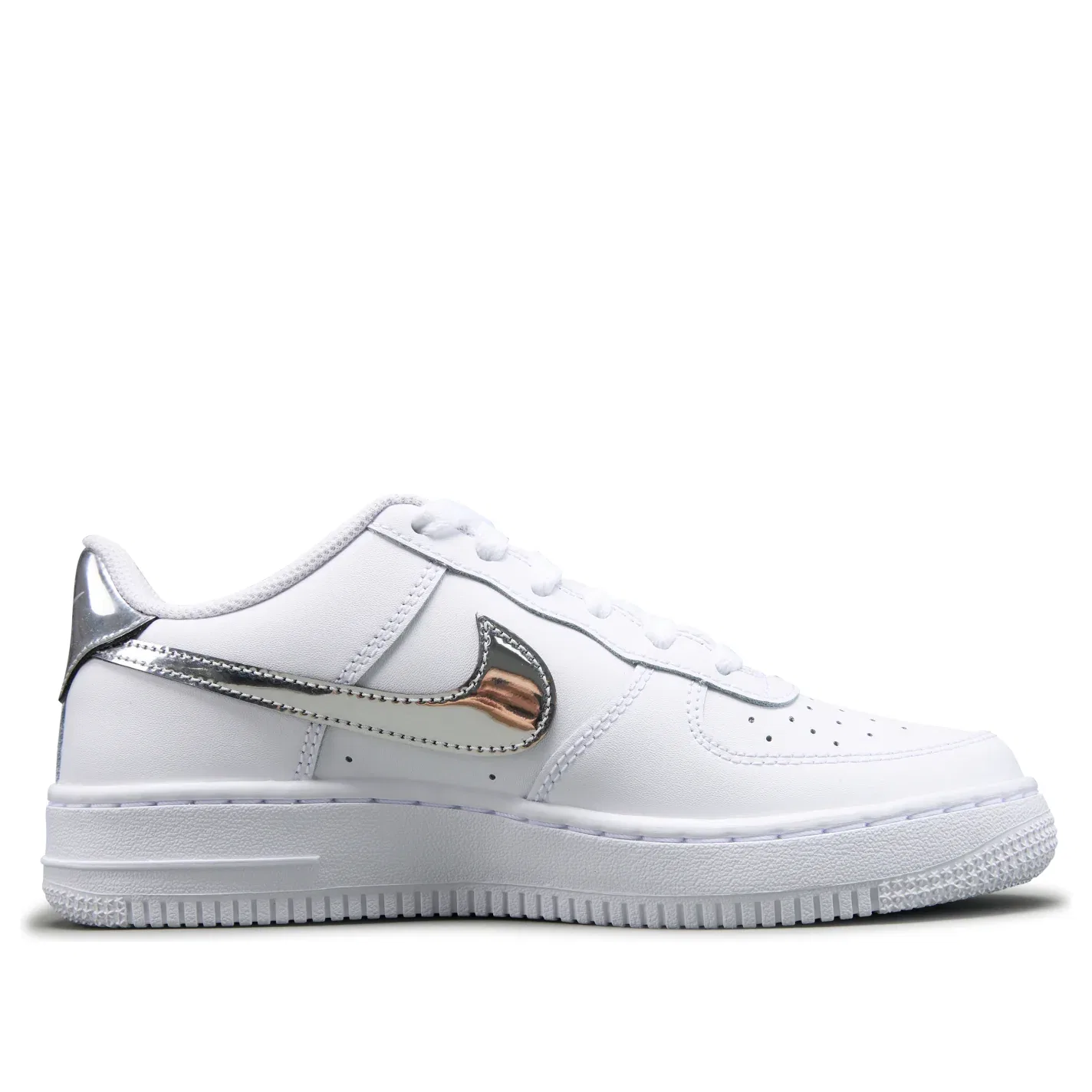 Детские кроссовки с кожаным верхом Air Force 1 'White Metallic Silver' Nike, White/Metallic Silver — фото 2