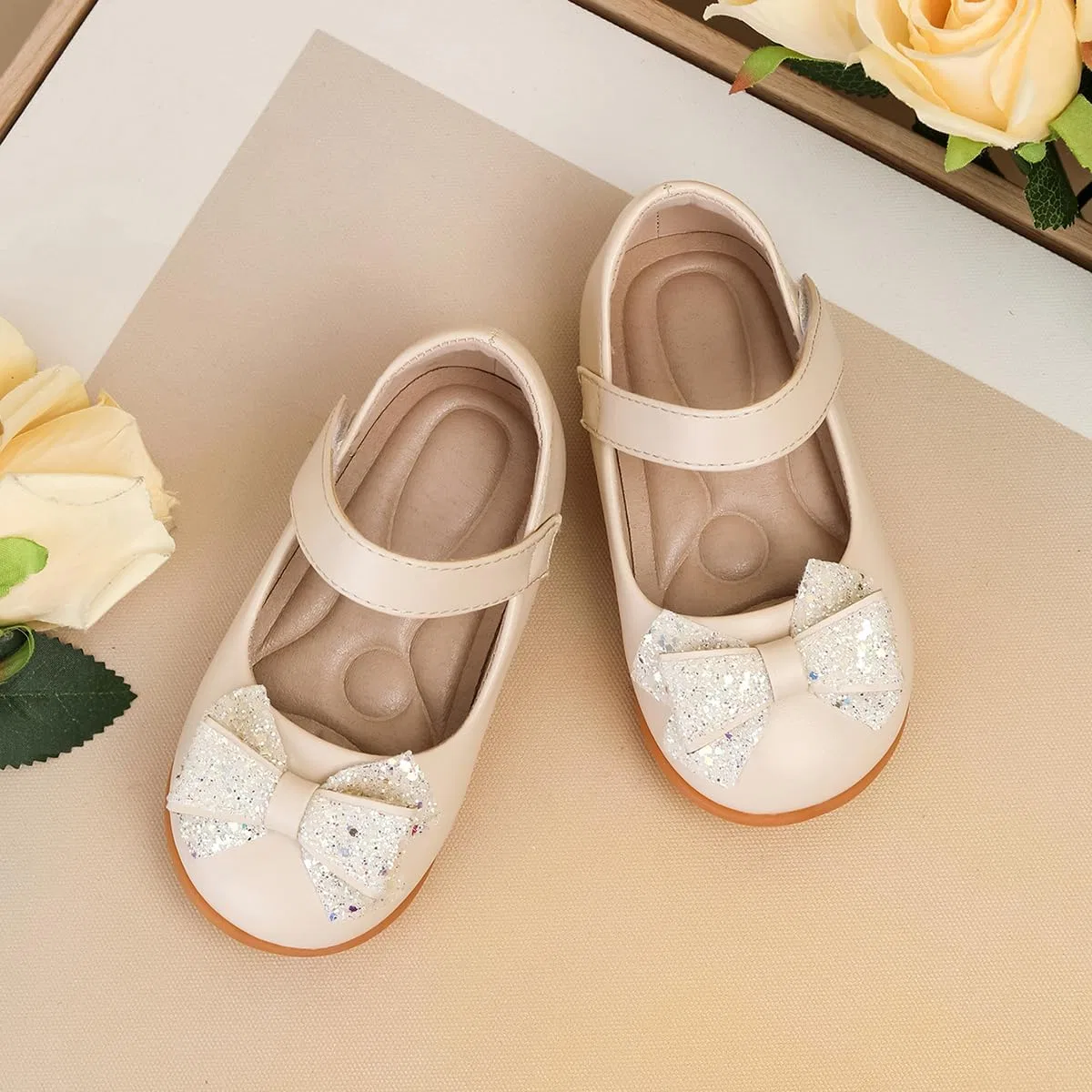 Детские туфли Мэри Джейн для девочек с блестящим бантом, Beige — фото 2