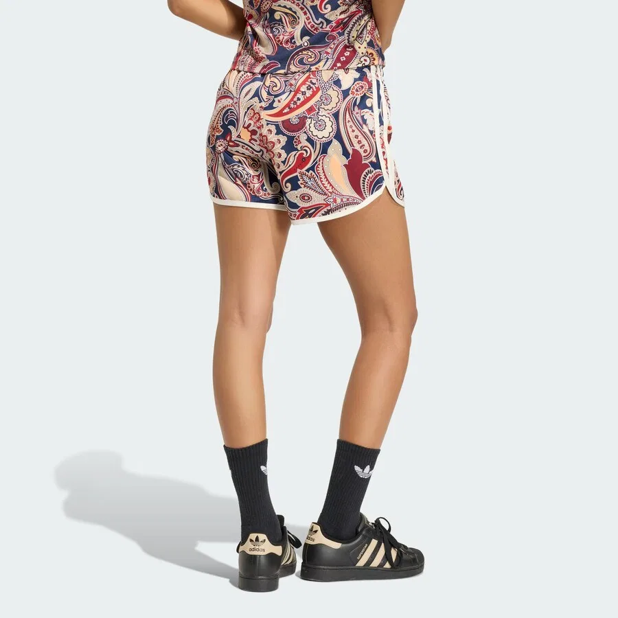 Шорты свободного кроя ADIDAS ORIGINALS 'Adidas × Liberty London' темно-синего цвета — фото 4