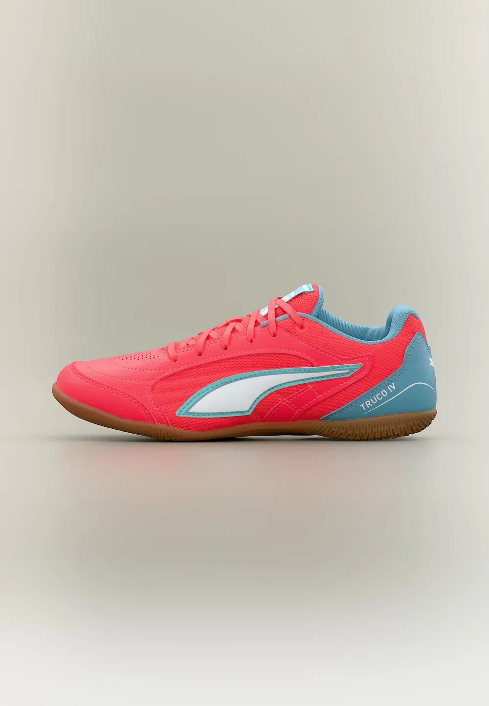 Футбольные бутсы для игры в помещении Truco IV Jr Unisex Puma, Ultra Red/White/Dusty Aqua/Intense Mint