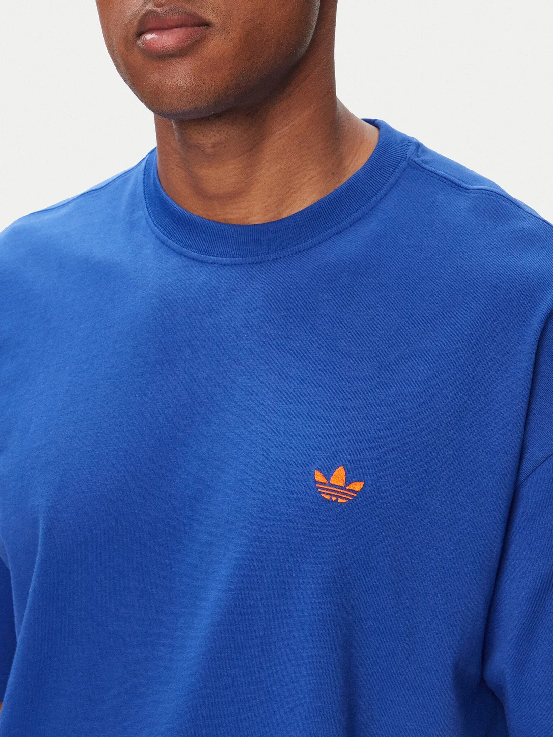 Мужская футболка свободного кроя Trefoil Essentials Adidas, синий — фото 4