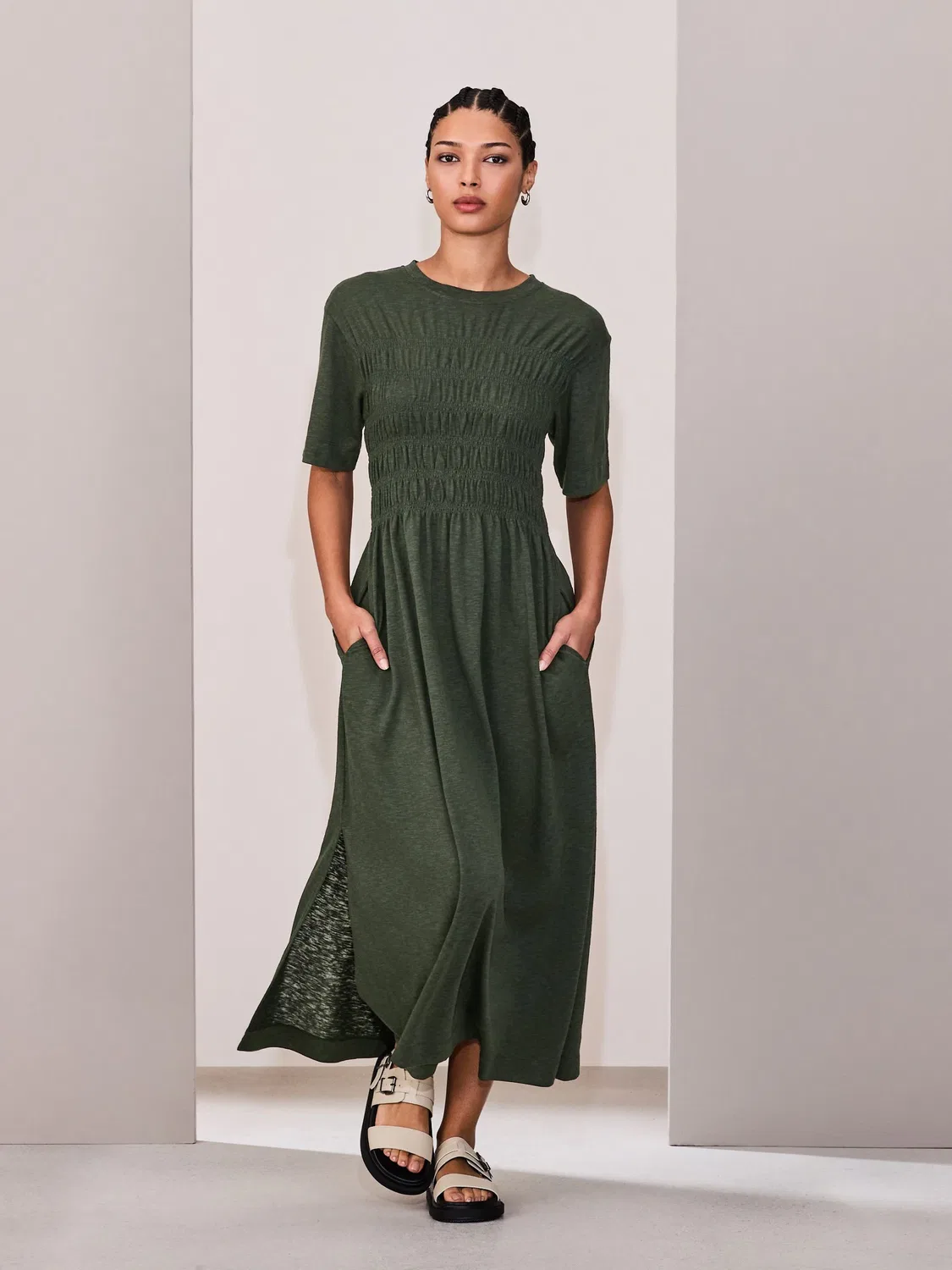 Платье-миди с ширровкой, короткий рукав, Khaki Green Next