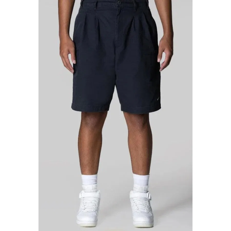Шорты спортивные с защипами модели Life Pleated Chino Nike, Черный — фото 3