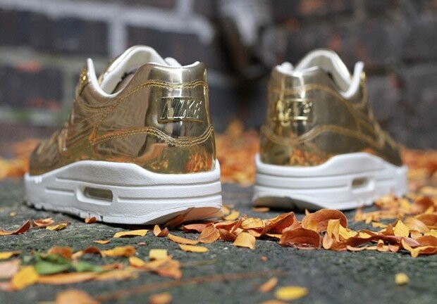 Кроссовки Nike Wmns Air Max 1 Sp 'Liquid Gold', золотой — фото 2