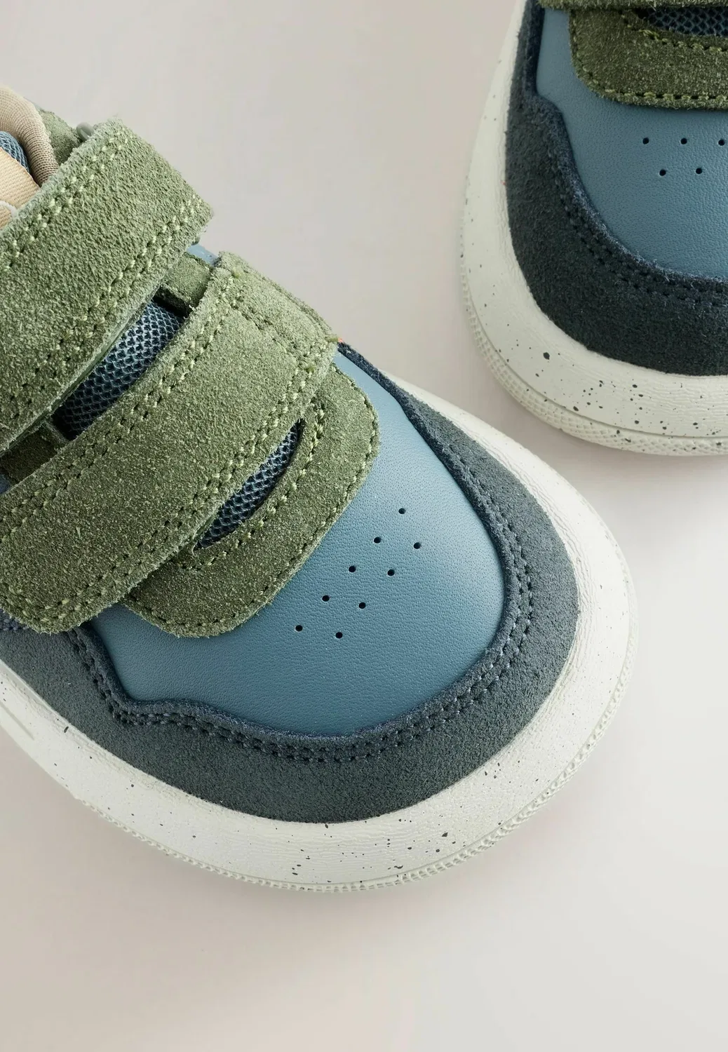 Детские кроссовки с застежкой-липучкой Barefoot - обувь для малышей Next, Colour Block — фото 4