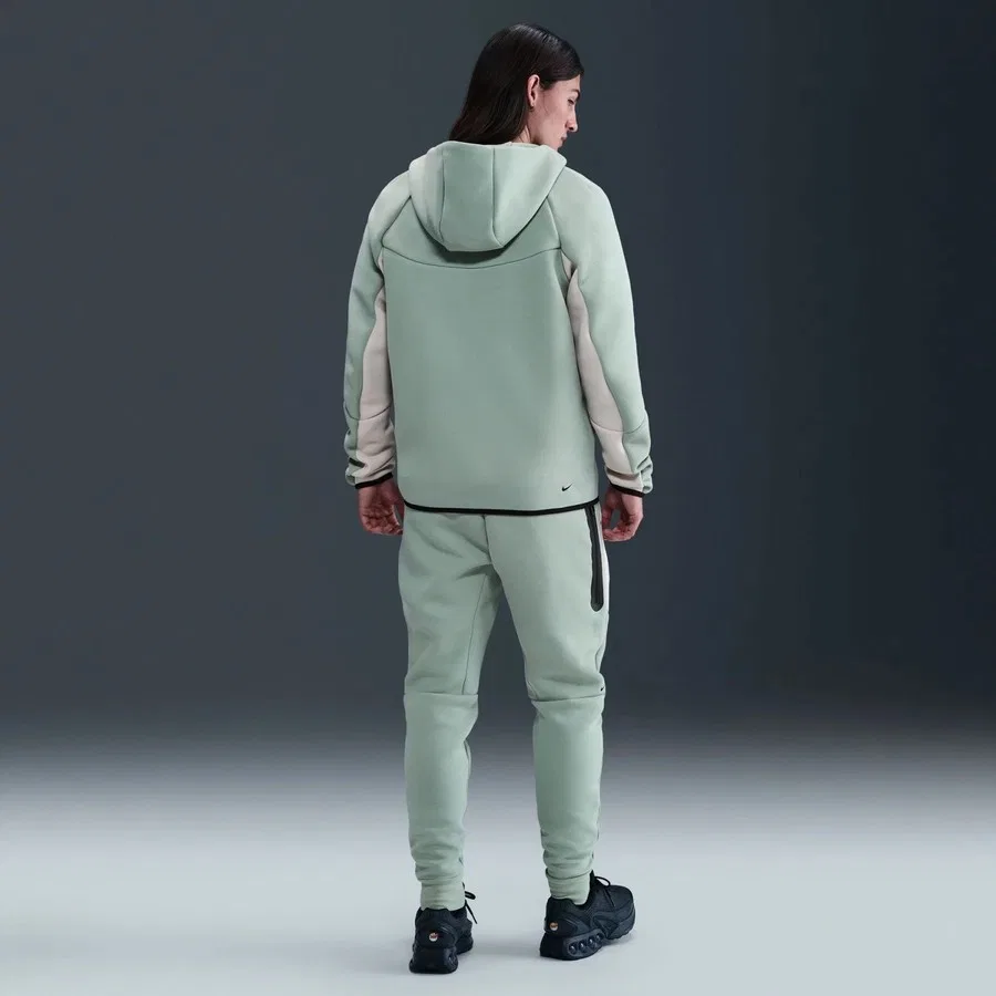 Мужской свитшот с капюшоном и молнией Tech Fleece Full-Zip Windrunner Nike, Кремово-зелено-черный — фото 2