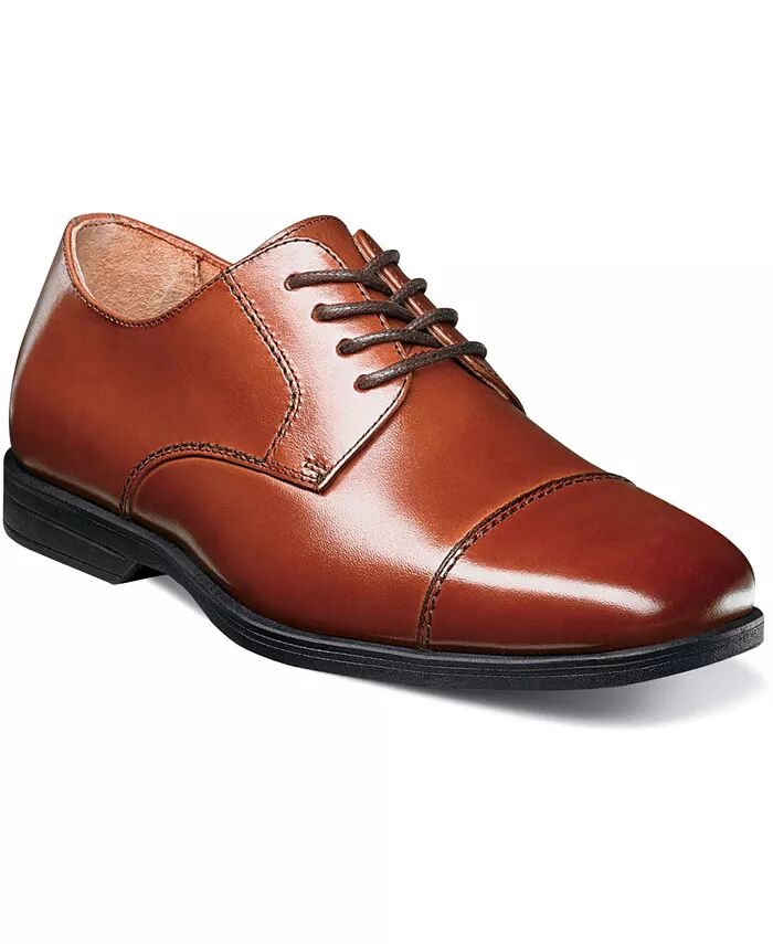

Маленькие мальчики показывают туфли-оксфорды Cap Toe Jr Florsheim, коричневый