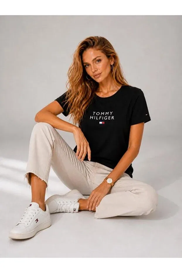 Женская футболка хлопковая с вышивкой Tommy Hilfiger, Dark Lacquer — фото 2