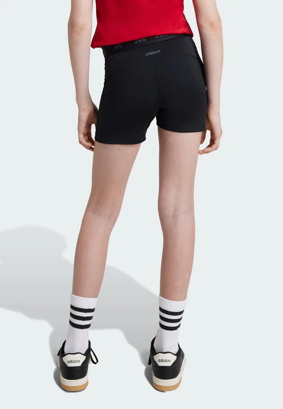 Спортивные узкие брюки ADIDAS SPORTSWEAR 'TECHFIT Short' черного цвета — фото 3