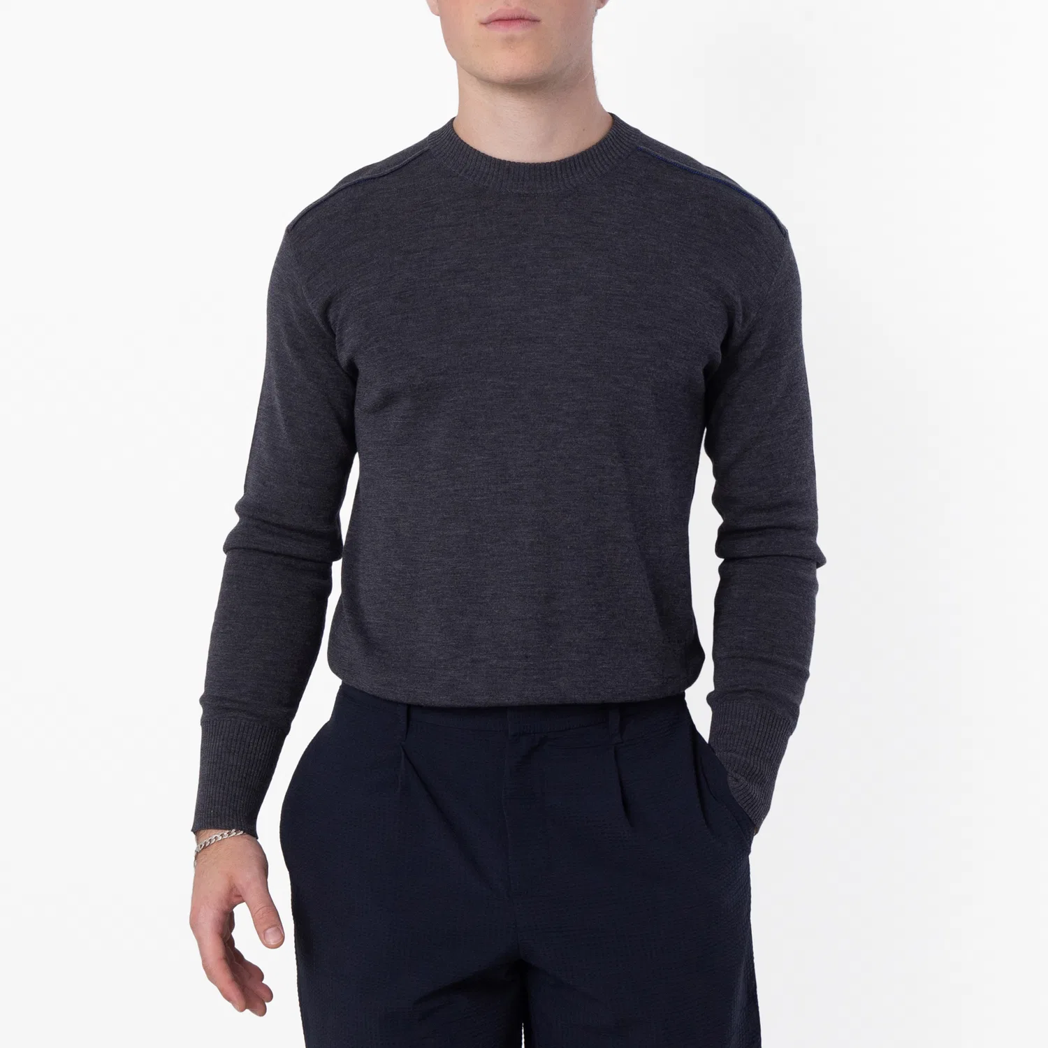 Джемпер с круглым вырезом Lightweight Crew-Neck Wool Jumper Burberry, Grey