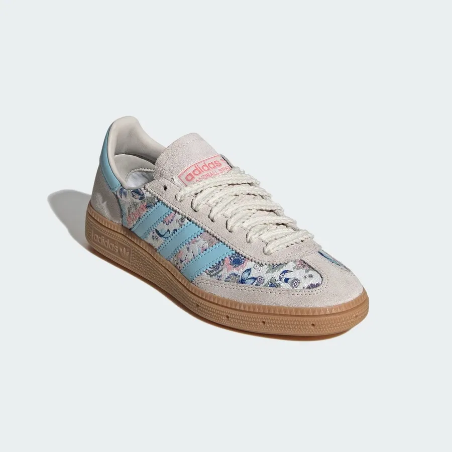 Детские кроссовки с принтом Delft Blooms ADIDAS LIBERTY LONDON HANDBALL SPEZIAL, Бело-синий — фото 3