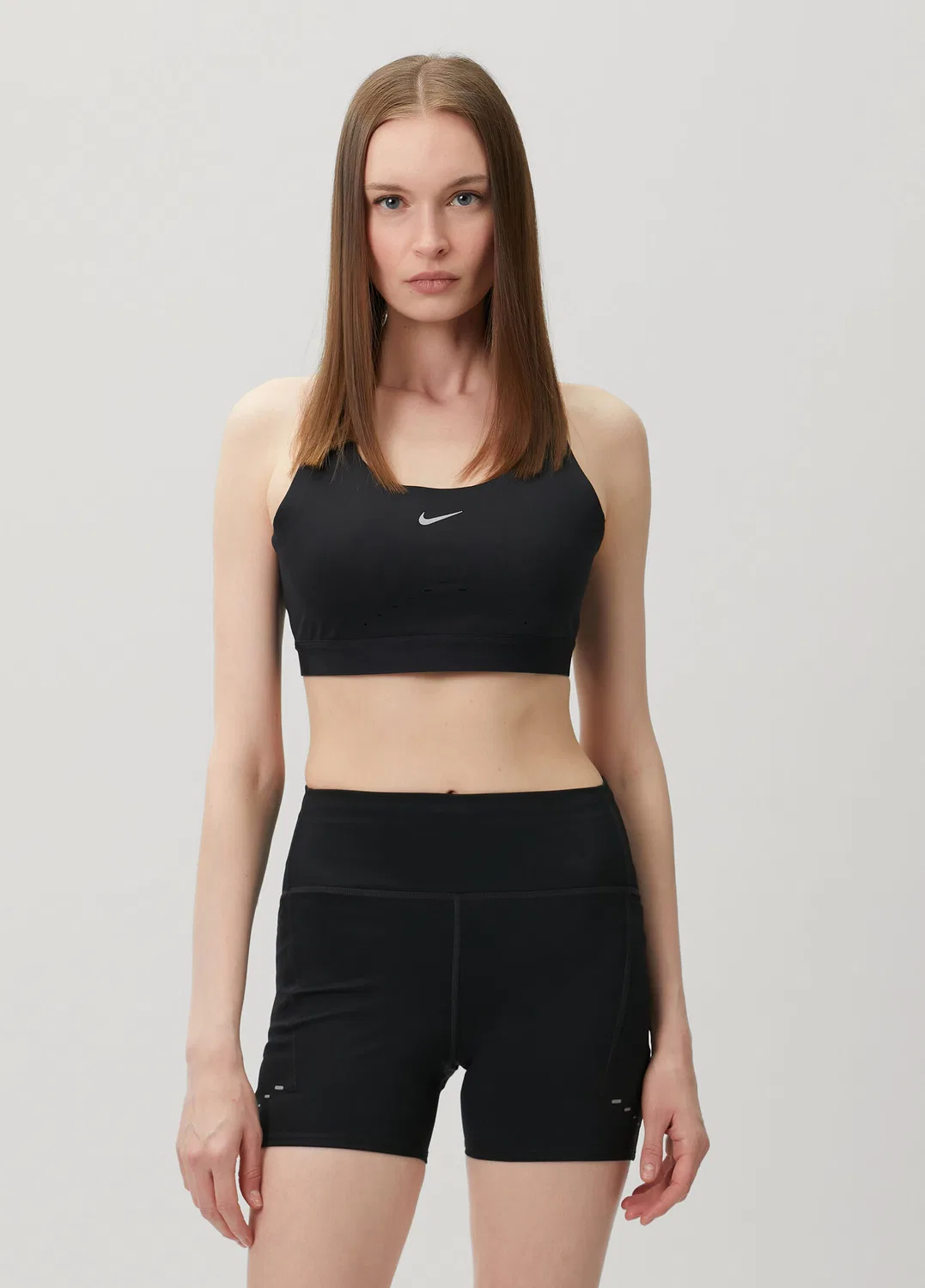 Бюстгальтер спортивный Nike Swift, черный-серый
