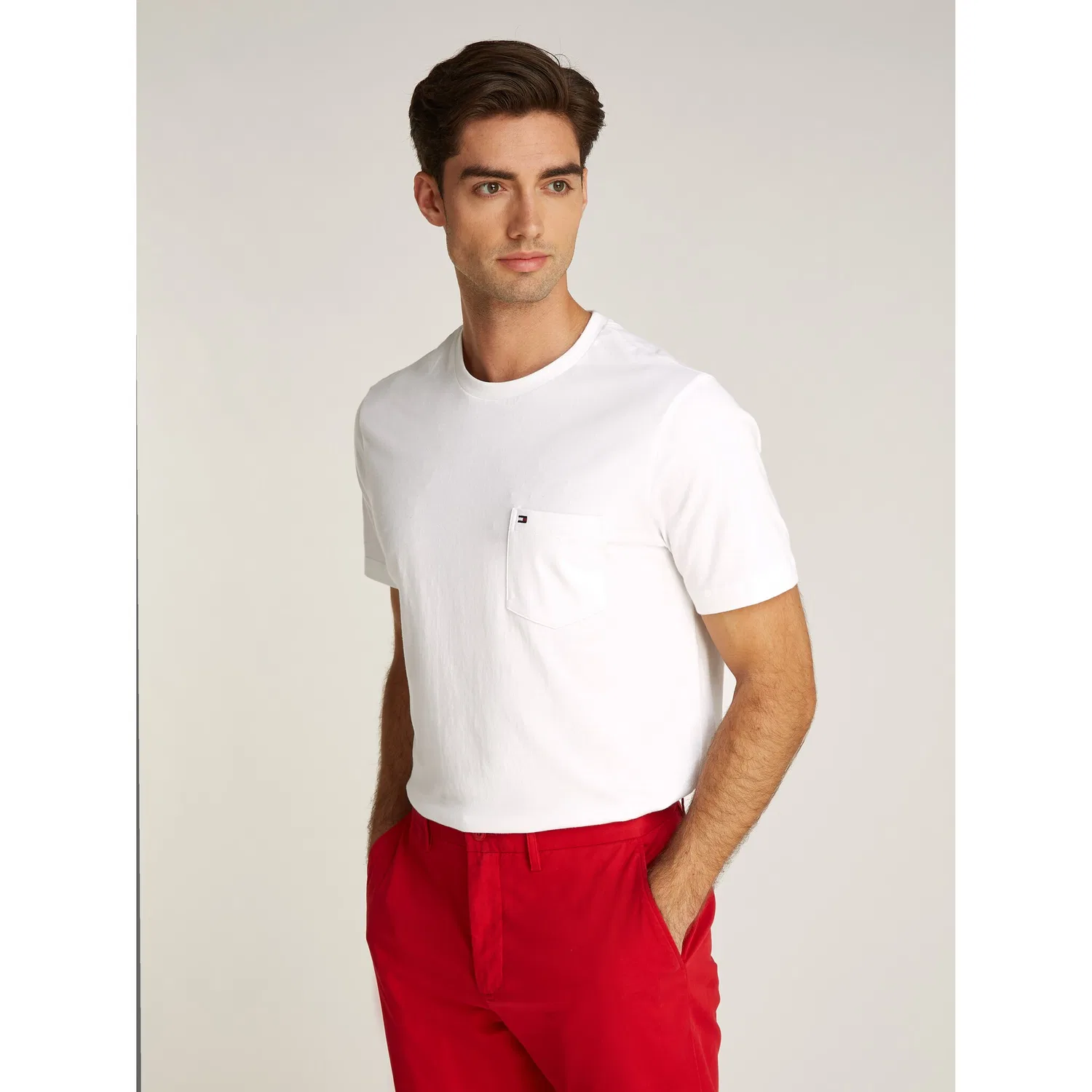 Мужская хлопковая футболка с карманом Essential Solid Pocket Tee Tommy Hilfiger, White — фото 2
