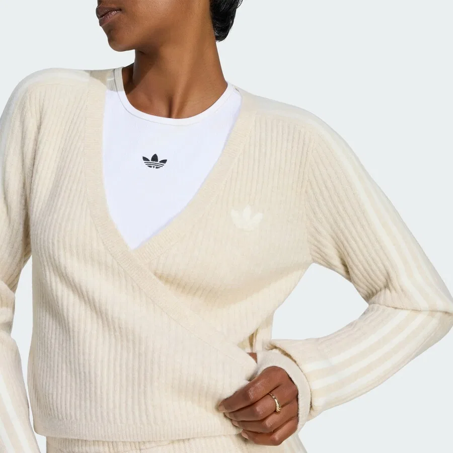 Свитер ADIDAS ORIGINALS 'Adidas Originals By Jennie' бежевого цвета — фото 3