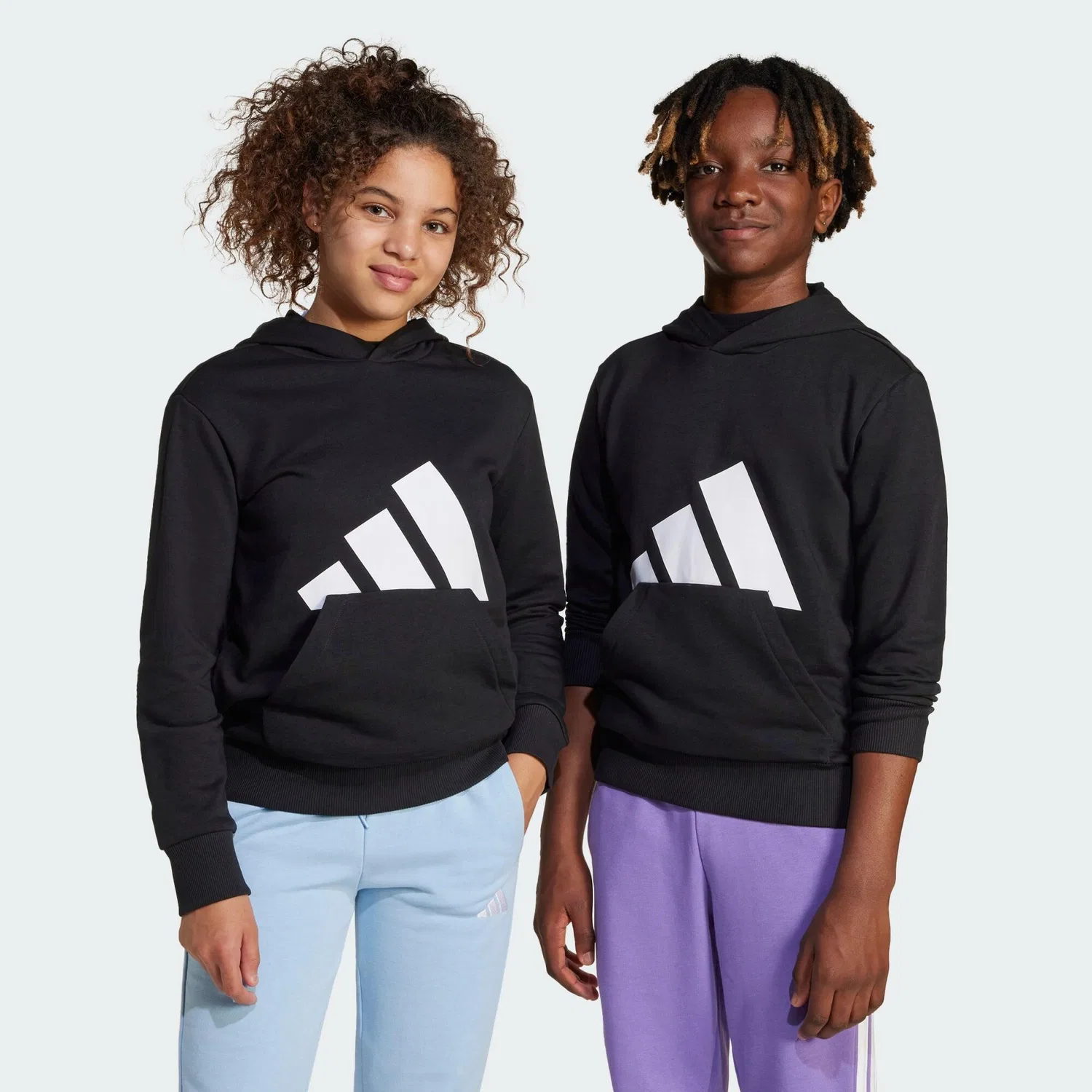 Детское худи с капюшоном Essentials Kids Adidas, Schwarz Weiss Schwarz — фото 3
