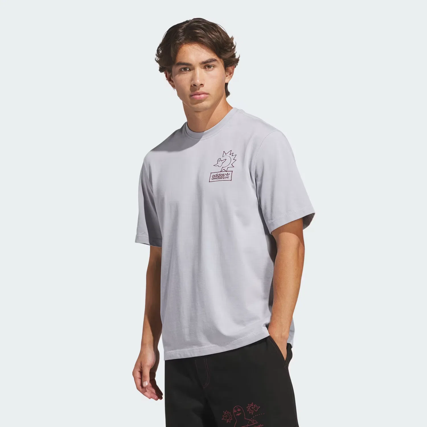 Футболка свободного кроя SKATEBOARDING x MARK GONZALES NOT AMUSED TEE Adidas Originals, серебристый/темно-красный — фото 3
