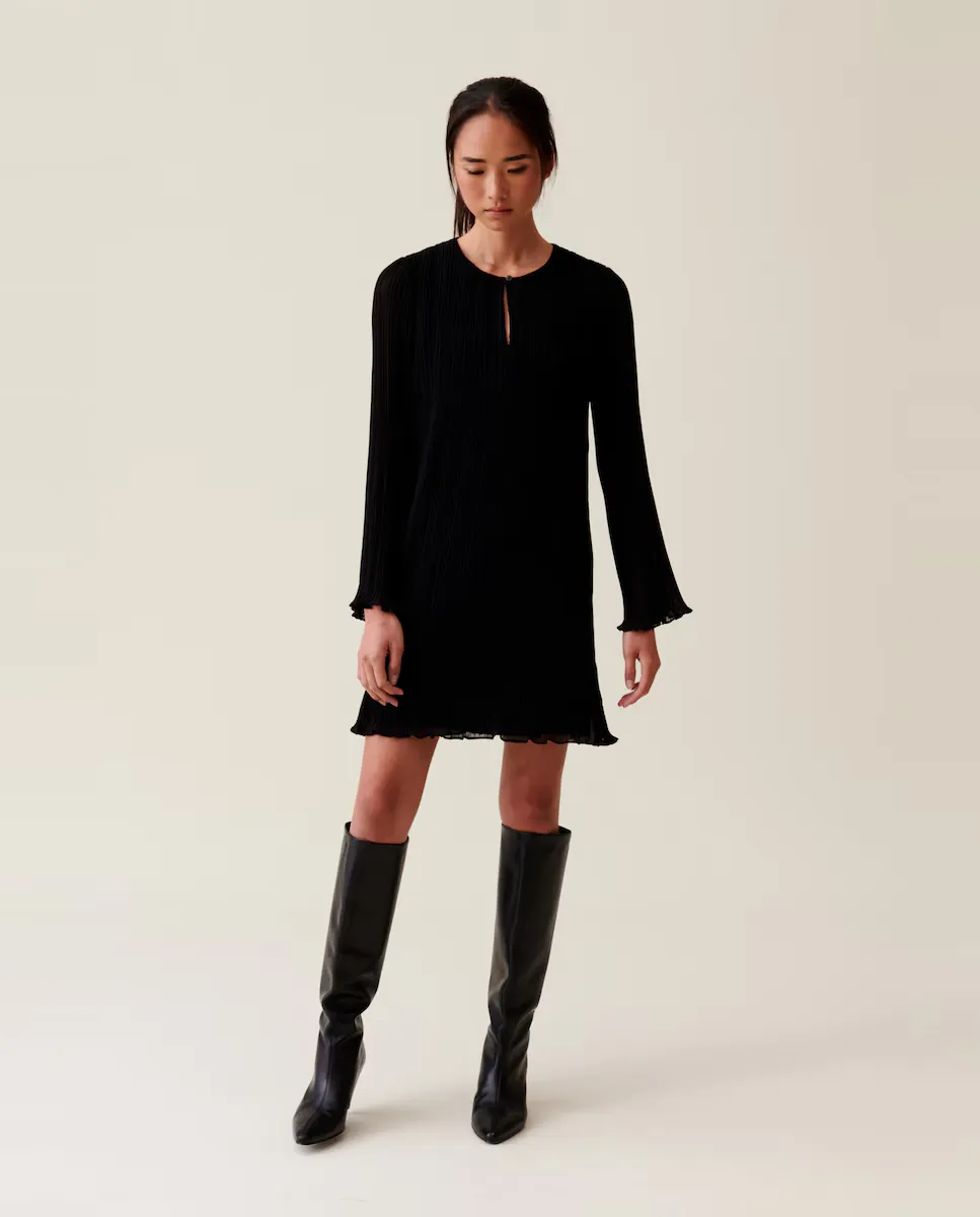 

Короткое плиссированное платье с длинными рукавами Claudie Pierlot, черный