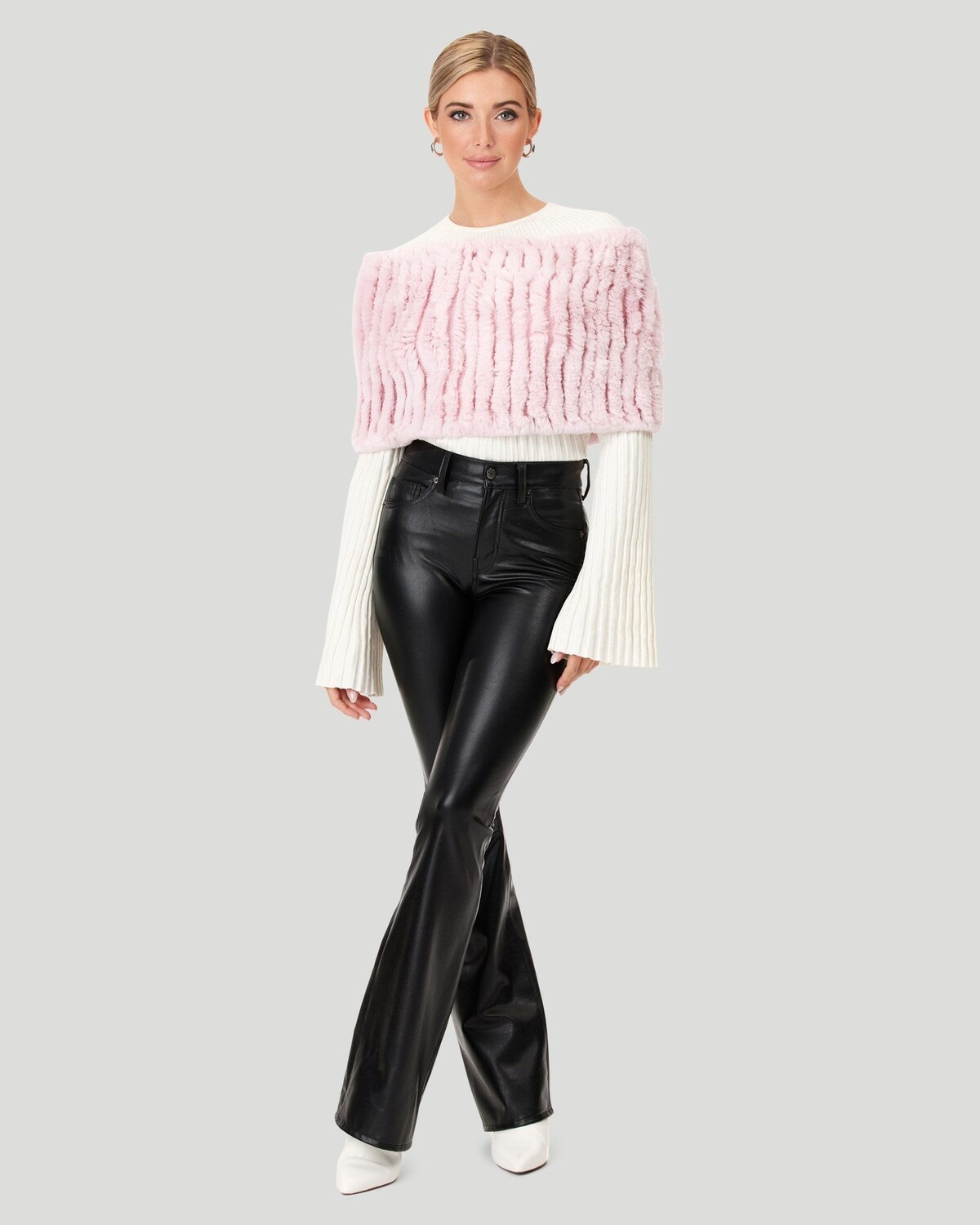 

Вязаный капюшон с кроликом Рекс GORSKI, цвет Light Pink