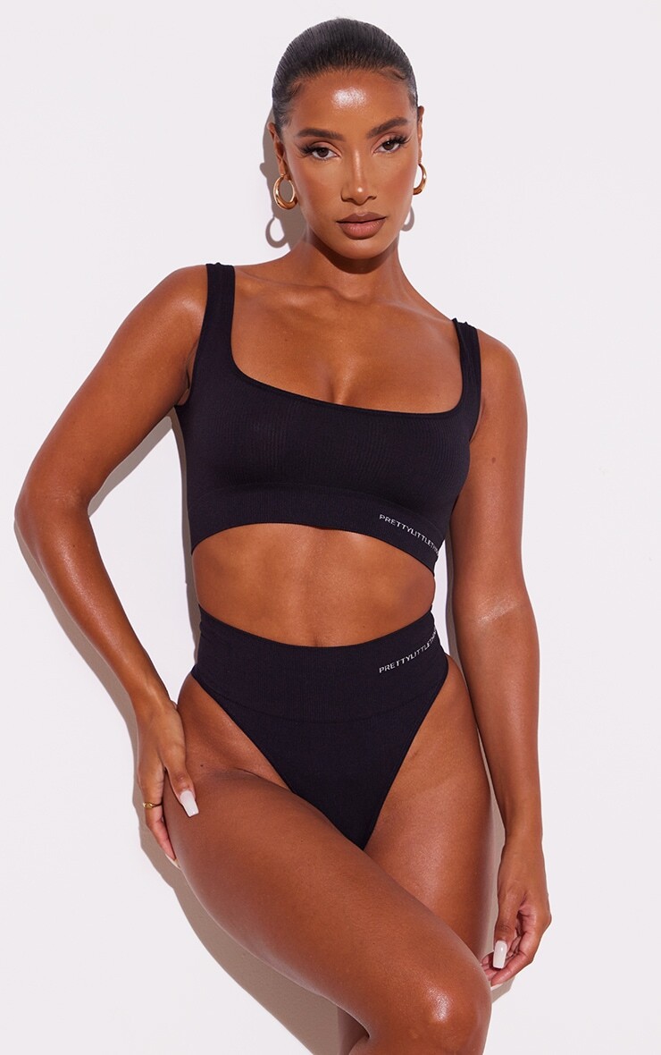 

PrettyLittleThing Черный бесшовный бюстгальтер с квадратным вырезом