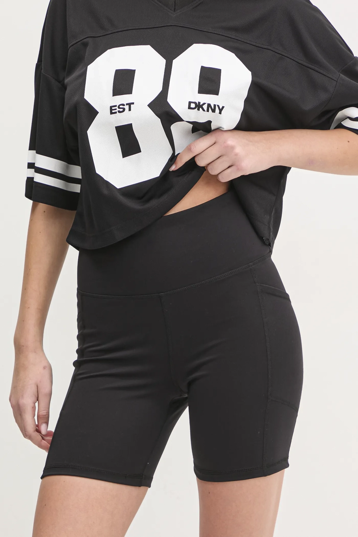 

Dkny шорты, черный