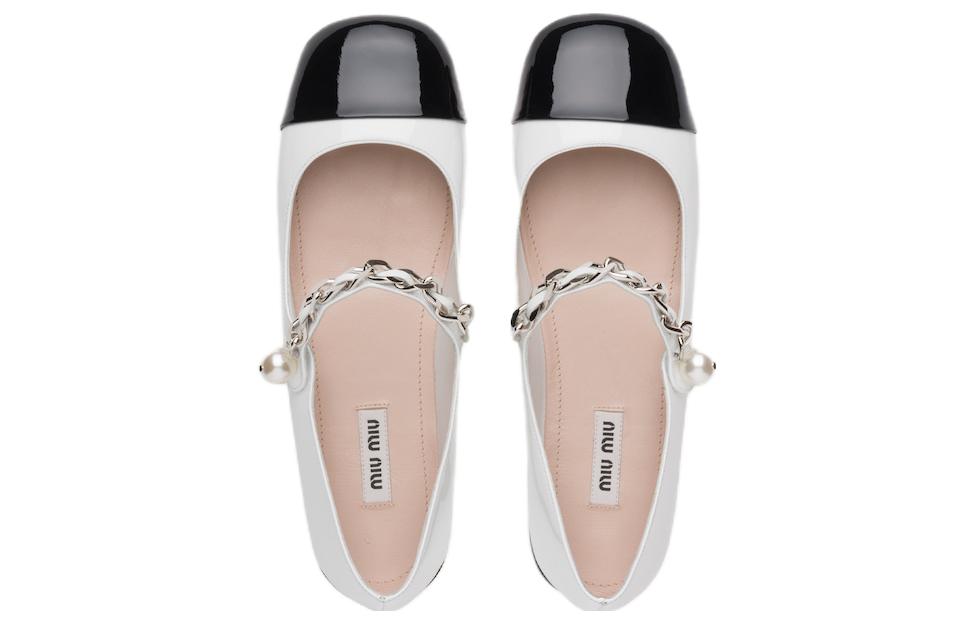 Лаковые балетки MIU MIU, черно-белые — фото 4