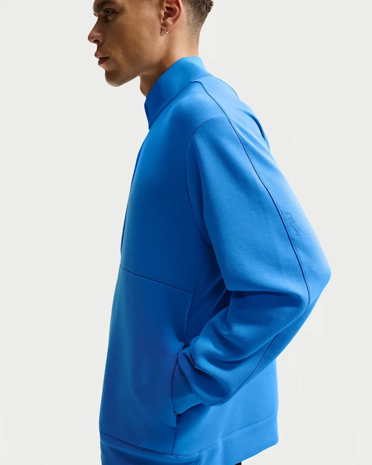 Мужская футболка с половинной молнией Nike 24.7 ImpossiblySoft Dri-FIT, Light Photo Blue/Black/Blue Spark — фото 2