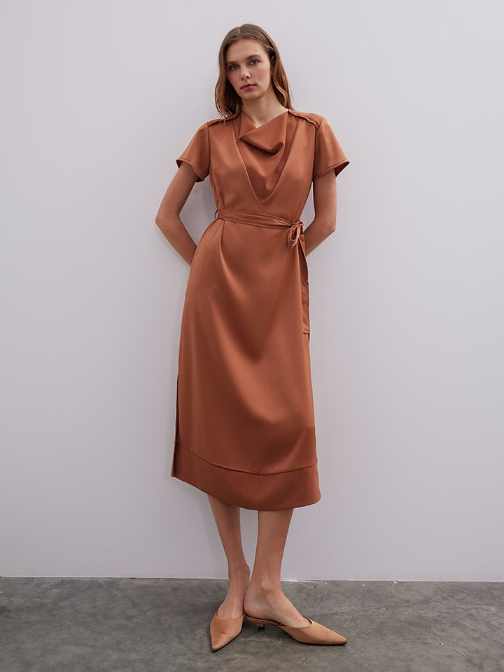 

Платье до колена BGN, коричневый