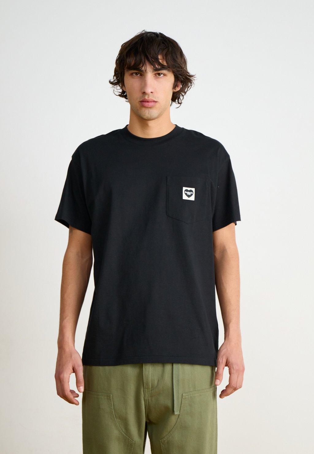 

Базовая футболка POCKET HEART Carhartt WIP, черный