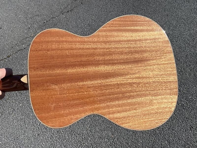 

Акустическая гитара Larrivee OM-44 Spruce and Mahogany Gloss FREE SHIPPING