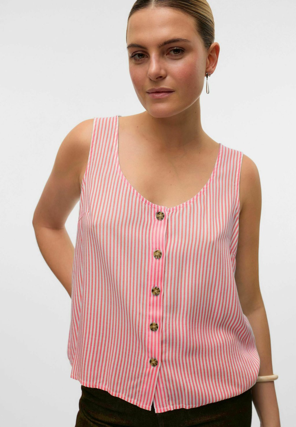 

Жилет VMBUMPY SHIRT Vero Moda, красный
