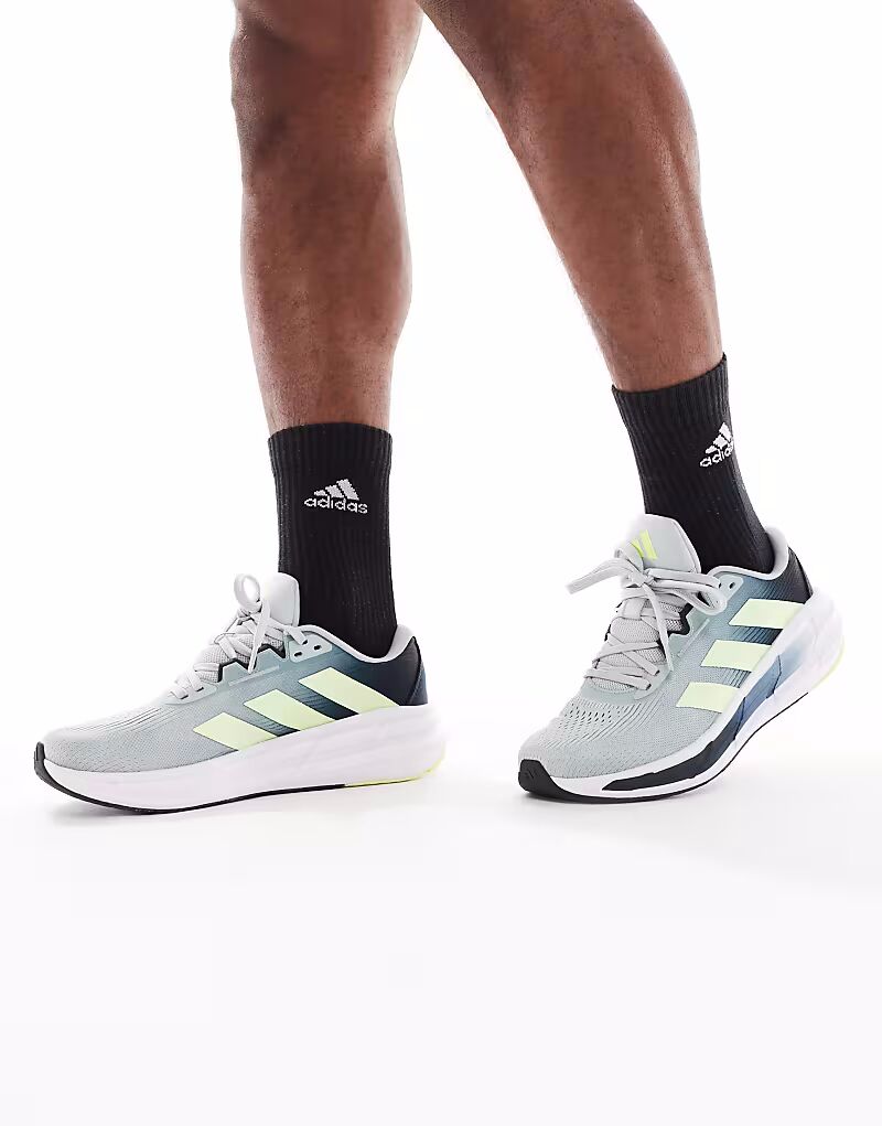 Кроссовки Adidas Running Questar 3 серого и желтого цвета Adidas Performance