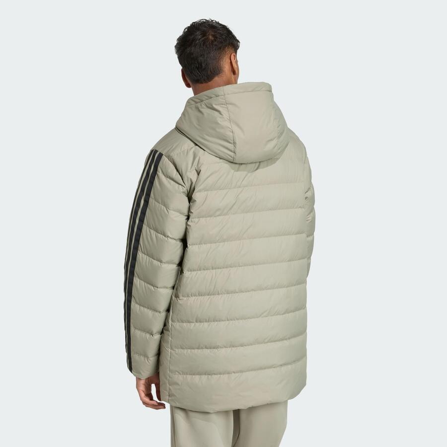 ADIDAS Легкая пуховая парка Essentials CLIMAWARM с тремя полосками и капюшоном — фото 3