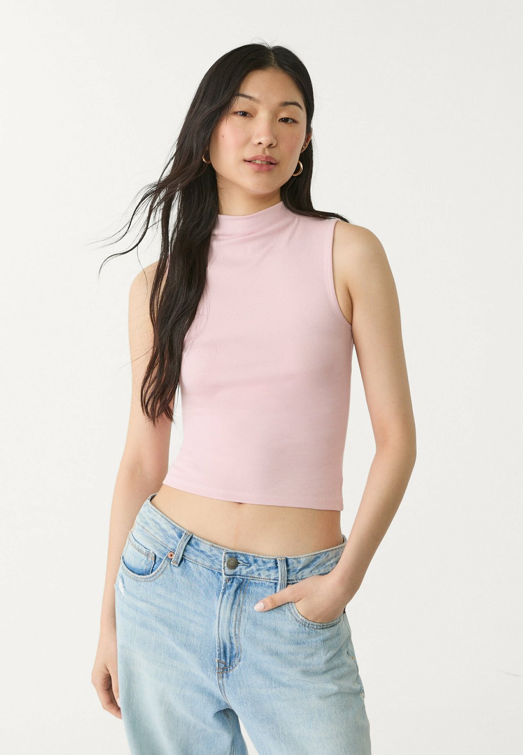 

Топ FITTED MOCK NECK Stradivarius, розовый
