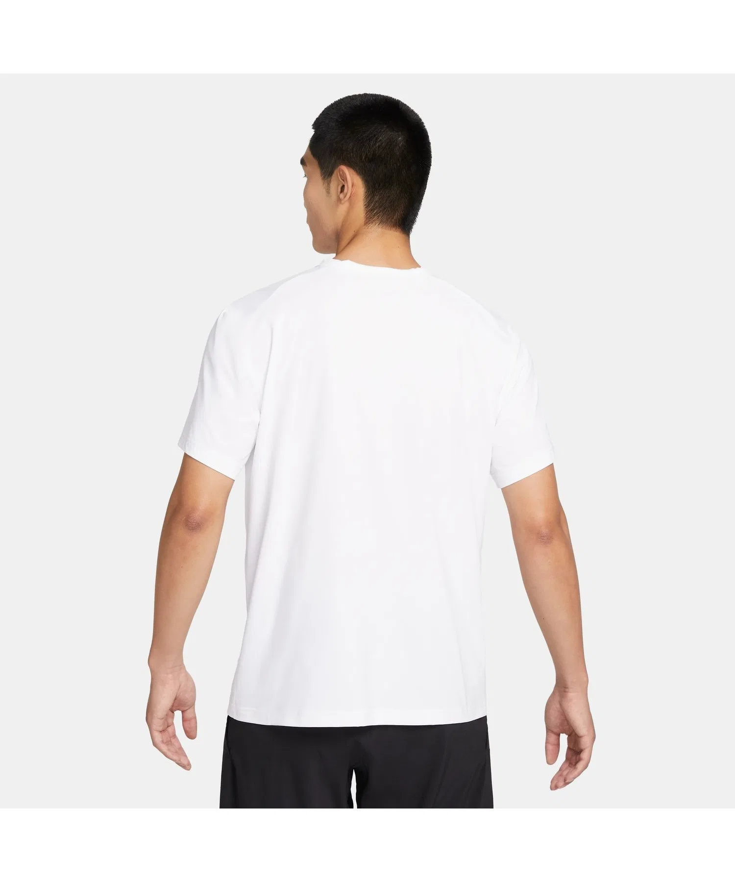 Мужская футболка Nike Universal Core с логотипом чёрная — фото 3