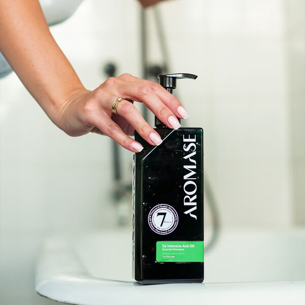 Себорегулирующий шампунь для жирной кожи головы, 400 мл Aromase 5A intensive anti-oil essential shampoo — фото 4