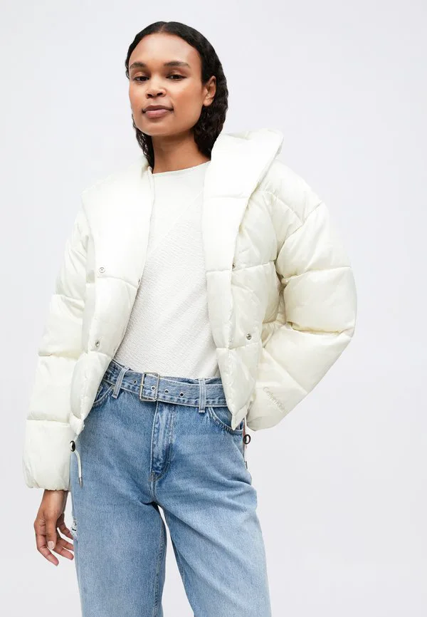 Зимняя куртка средней плотности с коротким рукавом и запахом Calvin Klein, Bone White — фото 4