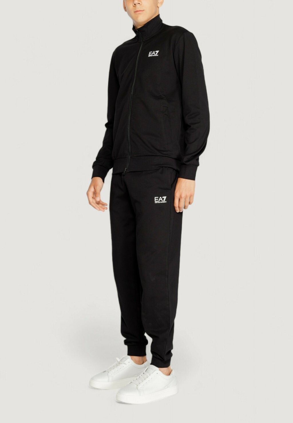 

Спортивный костюм EA7 Emporio Armani, черный