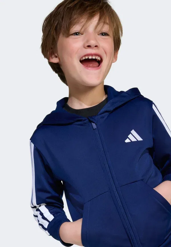 Спортивный костюм детский Essentials Adidas Sportswear, темно-синий/белый — фото 4