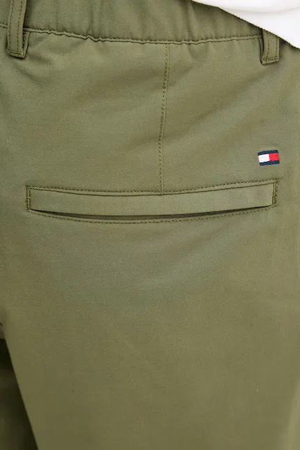 Шорты хлопковые Chino Tommy Hilfiger, зеленый — фото 4