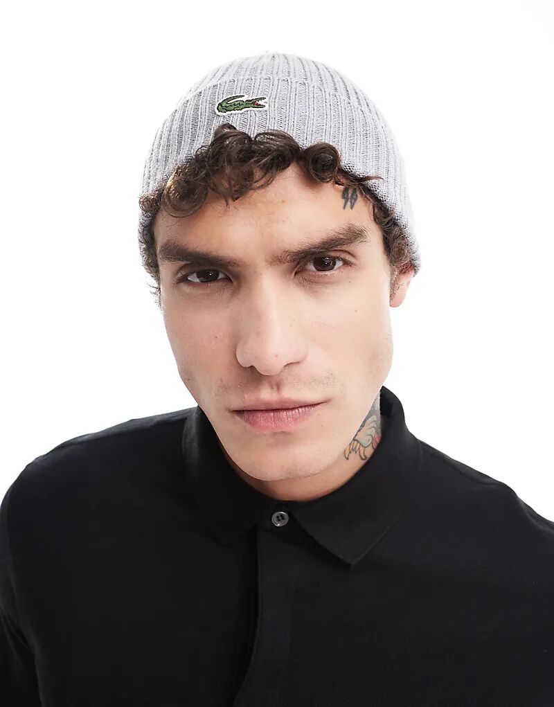

Шапка с логотипом серого цвета Lacoste