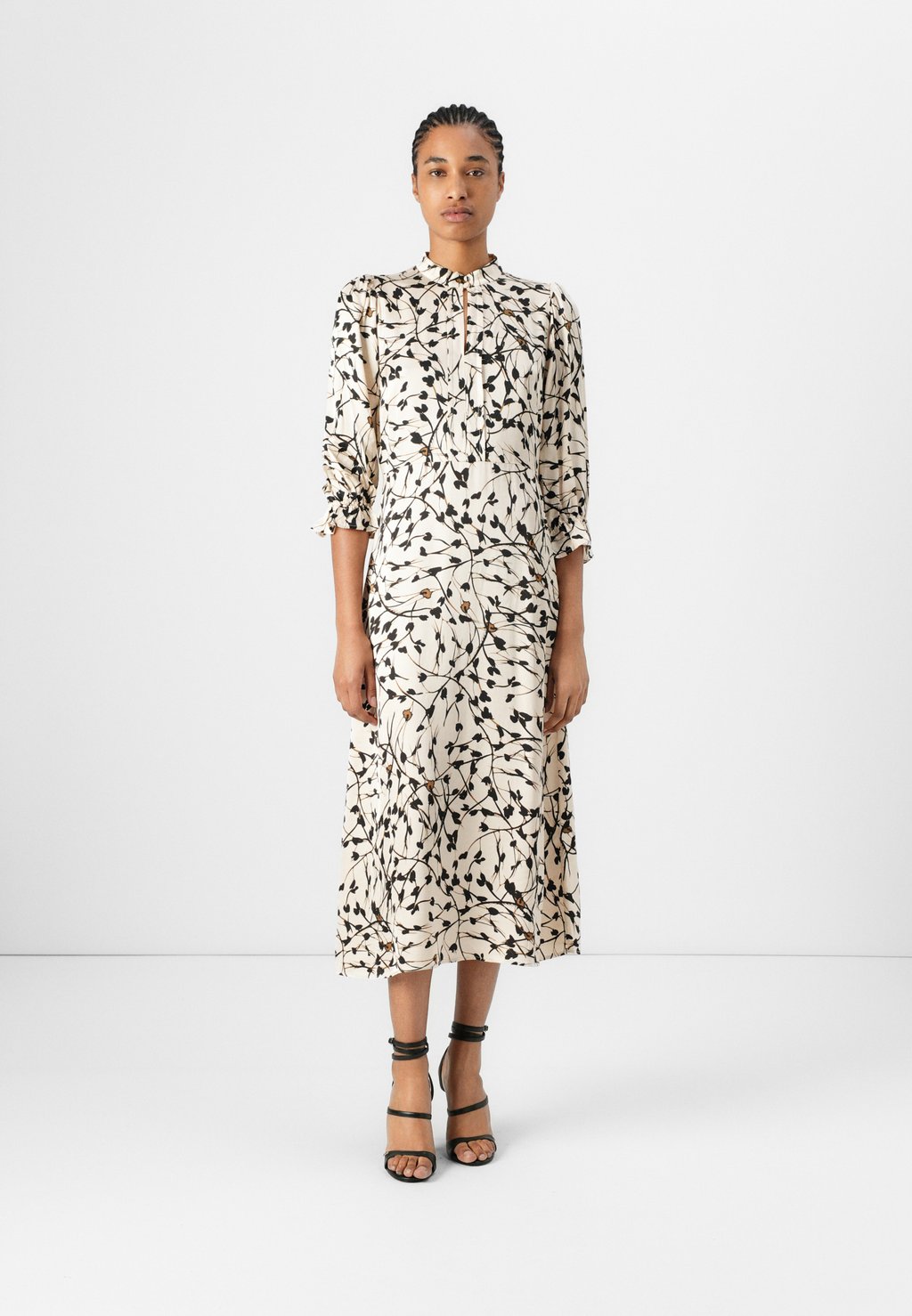 

Платье-рубашка FLORET CLARENE DRESS Bruuns Bazaar, кремовый